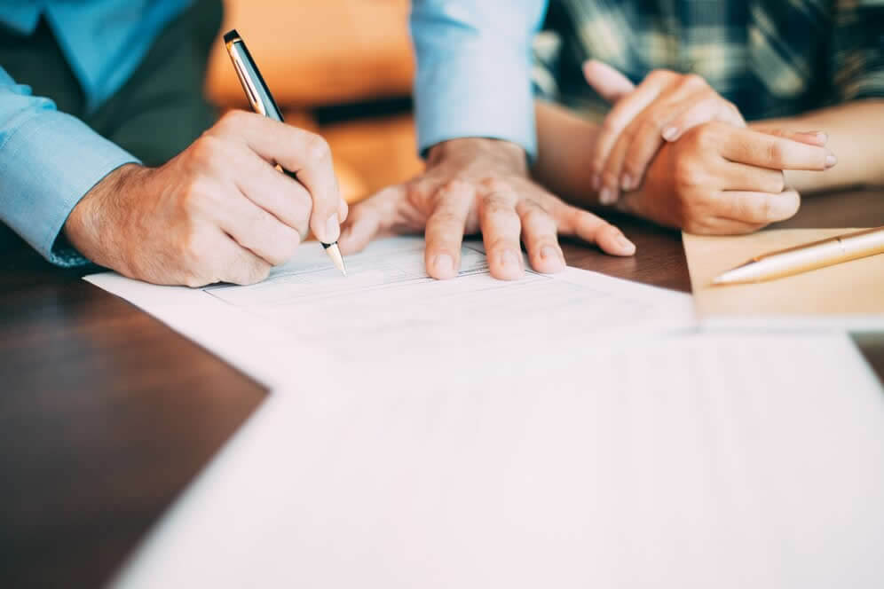 designer de interiores pode assinar projetos